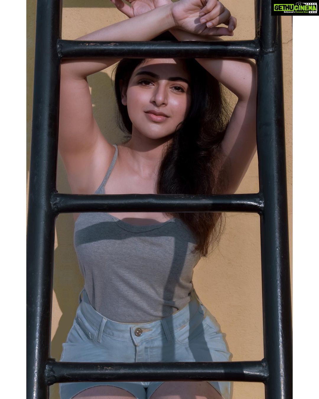Iswarya Menon - 306.4K Likes - Most Liked Instagram Photos