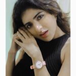 Iswarya Menon Instagram - #danielwellignton #ad @danielwellington got you all covered for Black Friday 🥰🔥 Visit their website and treat yourself with their amazing Black Friday offers 🖤🤩 Check out the 48h deals and save up to 50% off on select items 🤑 + get 15% extra by adding my code ISWARYA 😱💥 Stop wasting time and shop now! . @irst_photography