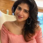 Iswarya Menon Instagram – Inhaling love , exhaling gratitude 💕