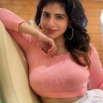 Iswarya Menon Instagram - 2 M 🙏🏼 Thank you ❤️ All I have is gratitude for all the love that you shower on me . I love you 😘