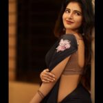 Iswarya Menon Instagram - 🖤💫 . . @camerasenthil • @artistrybyfathi • @yoshnasbyela • @the_pixchanger