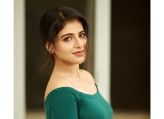 Iswarya Menon Instagram - Stay TrUe in the dark & HuMbLe in the spotlight ✨💫⭐️ . . @camerasenthil @artistrybyfathi @the_pixchanger