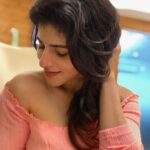 Iswarya Menon Instagram - Inhaling love , exhaling gratitude 💕