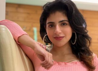 Iswarya Menon Instagram - 2 M 🙏🏼 Thank you ❤️ All I have is gratitude for all the love that you shower on me . I love you 😘