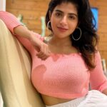 Iswarya Menon Instagram - 2 M 🙏🏼 Thank you ❤️ All I have is gratitude for all the love that you shower on me . I love you 😘