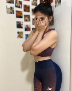 Iswarya Menon Instagram - Peek-a-boo. I see you. 👻