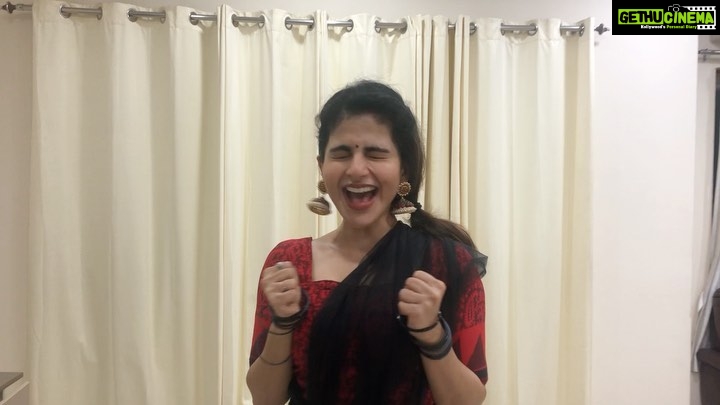 Iswarya Menon Instagram - Embrace yourself before watching this blooper 😂❤️ . #blooperalert 🤪😬