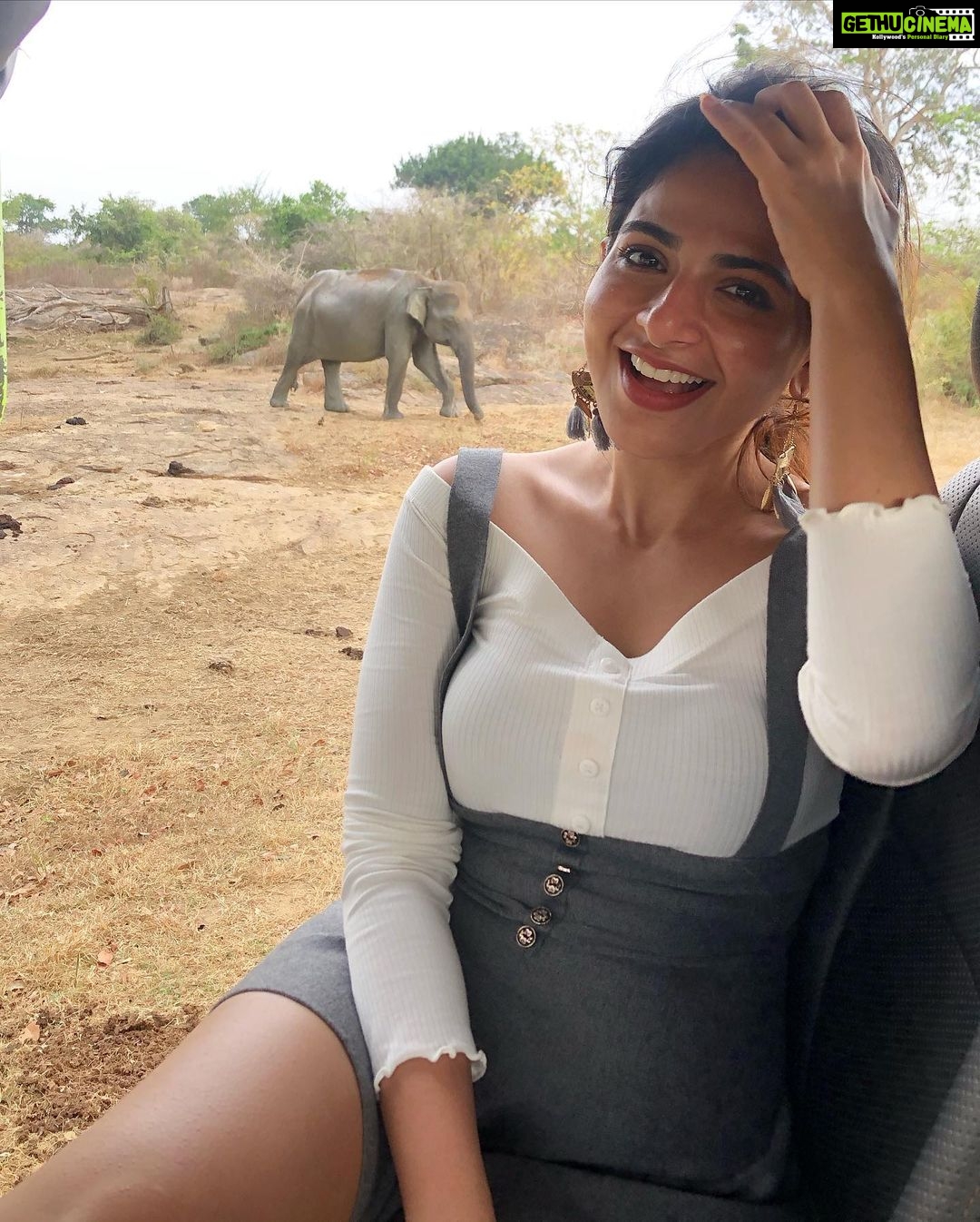 Iswarya Menon Instagram - Hi there 🐘