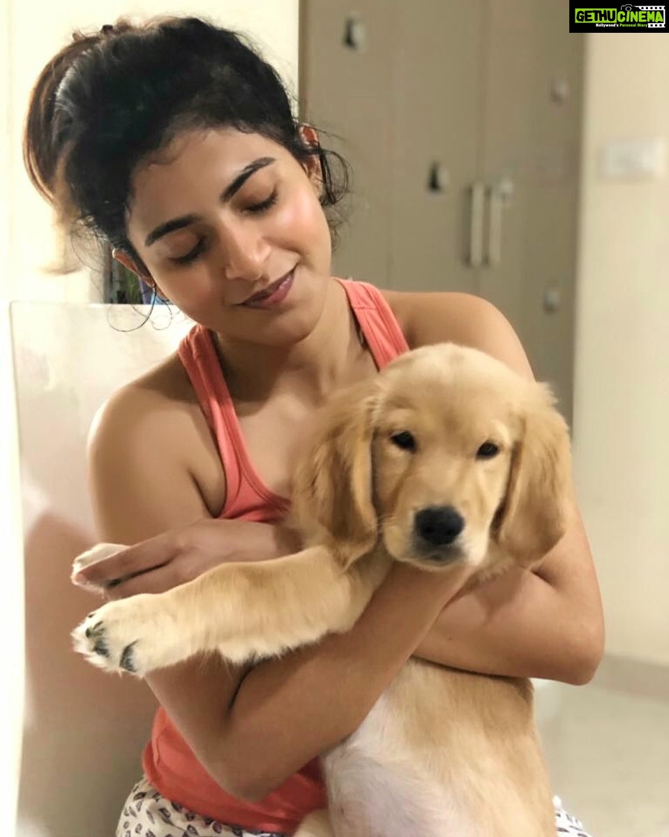 Iswarya Menon Instagram - Quarantine & chill they said .. Chilling with my pupper @coffeemenon ❤️🧿 . #coffee #lifeisgood #ifyouhaventlovedadogyouhaventloved #daughter #myeverything