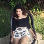 Iswarya Menon Instagram - Throwing back to this vacay!! Hoping this pandemic comes to an end, and hope we can all travel without fear . 🙏 Hope travelling again is ever possible 😟 After all everything that is done in the world is by HOPE .
