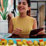 Iswarya Menon Instagram - Throwback to when Corona dint exist and when eating at a restaurant was normal 🤯 . #hopecoronawillbegonesoon
