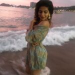 Iswarya Menon Instagram - #throwback 💚❤️ Hope all of you are home!! Please stay indoors all of you 🙏 The only way we can get of this pandemic is by staying at home .. let’s do our bit ❤️🙏