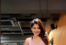 Iswarya Menon Instagram - And I am feeling Gooodddd 😝💋💃