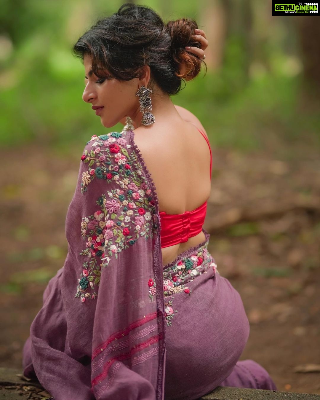 Iswarya Menon Instagram - Be your own kind of beautiful ❤️💜 . . . . . 📷 @anitakamaraj Styling @aaronborthwick1 @aribo_ 💄 @instaglammakeovers Hair @drushty.saruparia