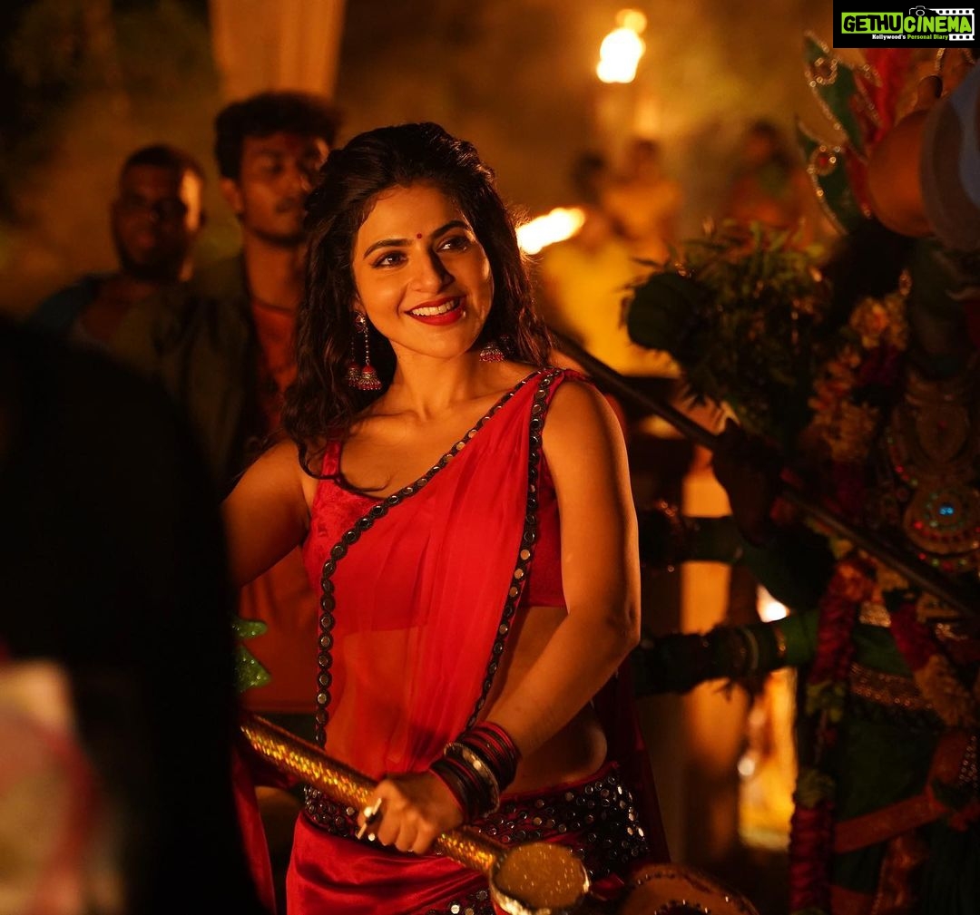 Iswarya Menon Instagram - What fun it was , shooting for the #breakupsong from my film #NaanSirithal ❤️ . The video is out on YouTube !! Link is in the bio 🥳😍 . @hiphoptamizha @the__raana @vanchinathanmurugesan @preethinarayanan @oliver_nathaneal