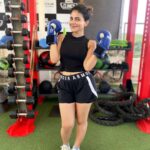 Iswarya Menon Instagram - Tried my hand at kick boxing 🥊 for the first time today! Never knew I will love it so much 😈💪🏼👊🏼 . #ifitdoesntchallengeyouitdoesntchangeyou 😈