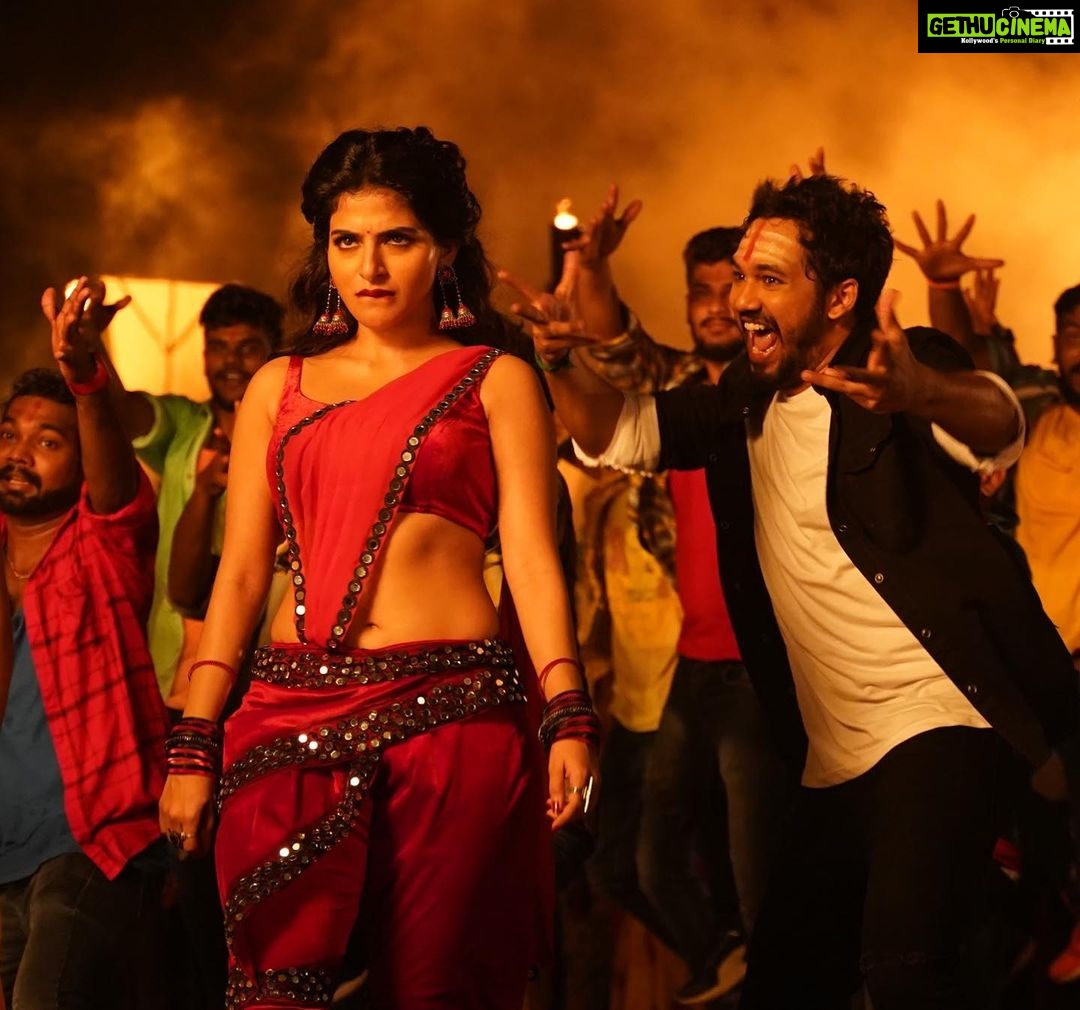 Iswarya Menon Instagram - What fun it was , shooting for the #breakupsong from my film #NaanSirithal ❤️ . The video is out on YouTube !! Link is in the bio 🥳😍 . @hiphoptamizha @the__raana @vanchinathanmurugesan @preethinarayanan @oliver_nathaneal