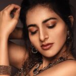 Iswarya Menon Instagram – Just caught in the moment 😉😈
.
📷 @matt_atelier