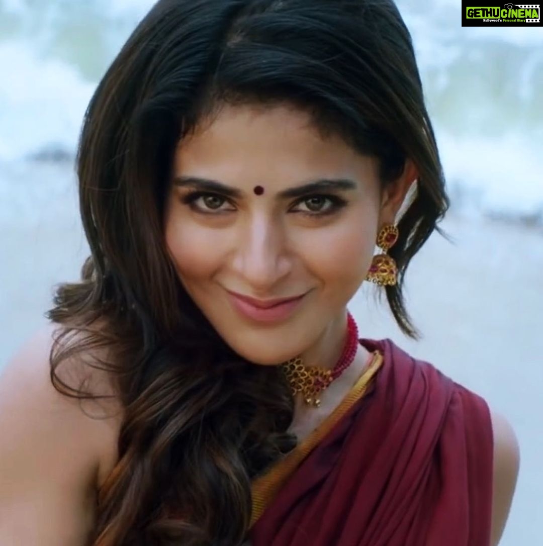 Iswarya Menon Instagram - Just grooving to the beats of #dhomdhom 😋🥰 . Have you heard it yet? Link in the bio .. . #naansirithaal 🥳🥰