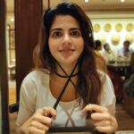 Iswarya Menon Instagram - 1) okay I am sad!! 😒 . 2) I can be a psycho killer if you don’t feed me 😡 . 3) The dessert is Infront of me, now this is ‘TRUE LOVE’🤓😍❤️ . 4) The happy smile after one spoon of food goes into my system 🤓😬💃 . #foodie #foodisbae #truelove #okthanksbye
