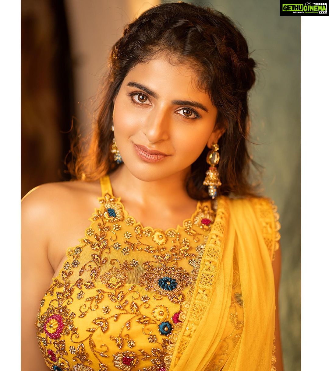 Iswarya Menon Instagram - πΎ π π π» ππ₯ . π· - @storiesbypreetham Styling - @paviiiee_08 Make up - @kalwon_beauty Hair - @ganesh_hair_architect @savinidii_official @savinidii_jewellery @jayamukeshmenon