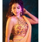 Iswarya Menon Instagram - 𝔾 𝕆 𝕃 𝔻 👑🔥 . 📷 - @storiesbypreetham Styling - @paviiiee_08 Make up - @kalwon_beauty Hair - @ganesh_hair_architect @savinidii_official @savinidii_jewellery @jayamukeshmenon