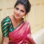 Iswarya Menon Instagram - 💕 . 📸 @anitakamaraj Styling @aaronborthwick1 Makeup @instaglammakeovers Hair @drushty.saruparia Saree @aribo_ Jewellery @kalasha_finejewels