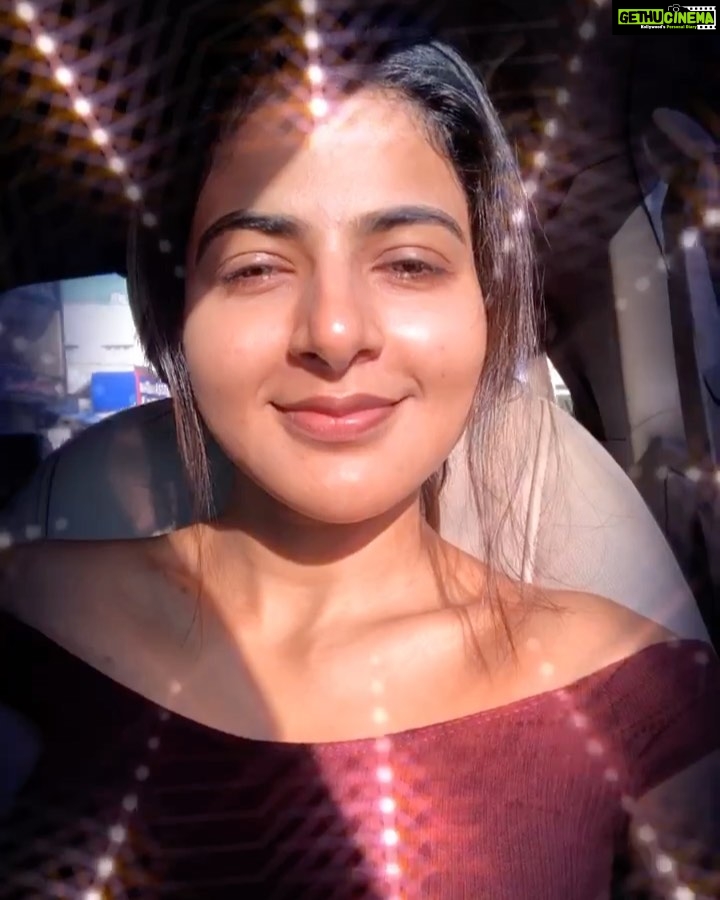 Iswarya Menon Instagram - Hello sunshine ☀️