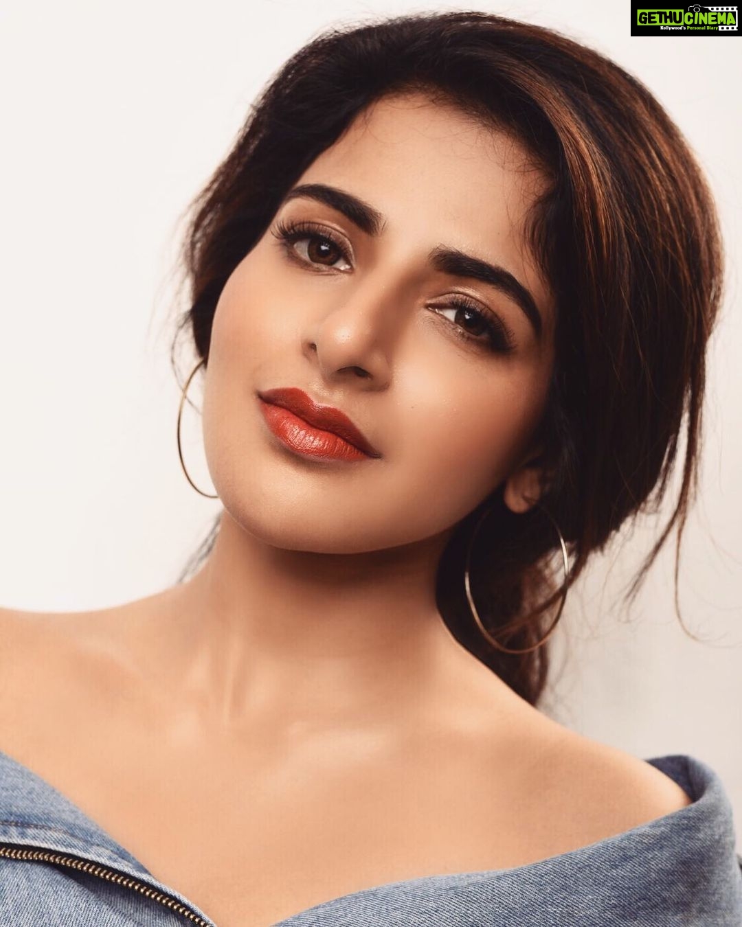 Iswarya Menon Instagram - Chin up, you butter cup ❤️😘