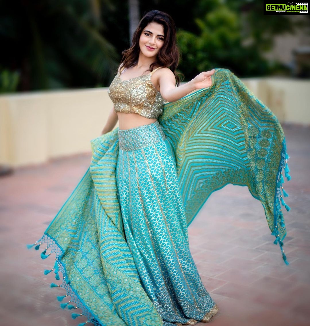 Iswarya Menon Instagram - Happy mind 💙 Happy life 💙