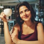 Iswarya Menon Instagram - Tag your favourite food partner! . Whooo is it???? 😍