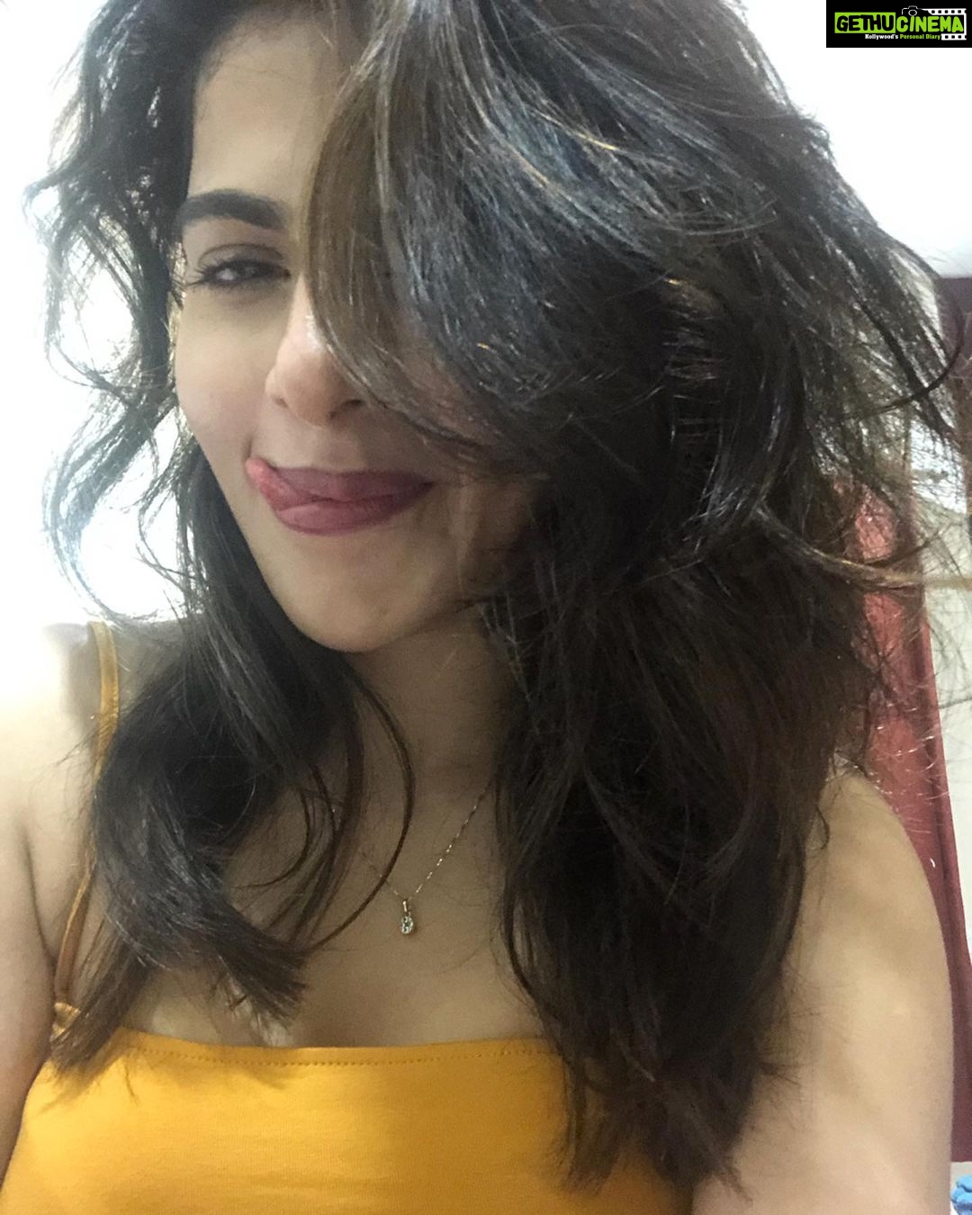 Iswarya Menon Instagram - #selfiegamestrong 😝