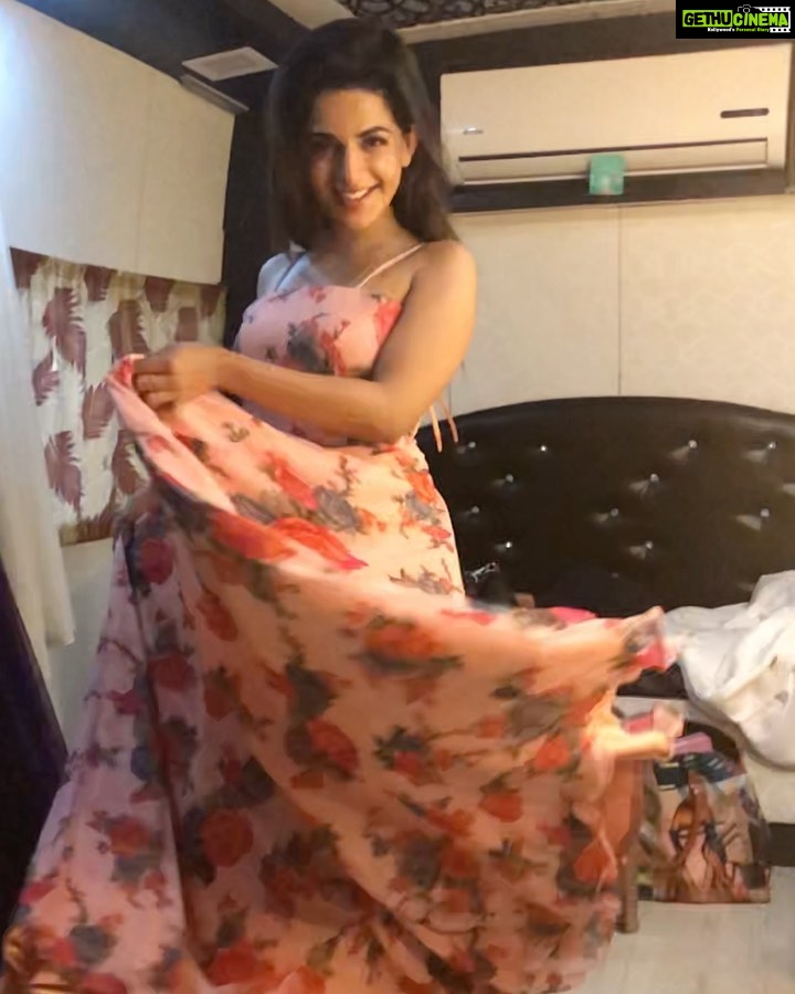 Iswarya Menon Instagram - What is important in a dress is the woman who is wearing it ðððĪŠ
