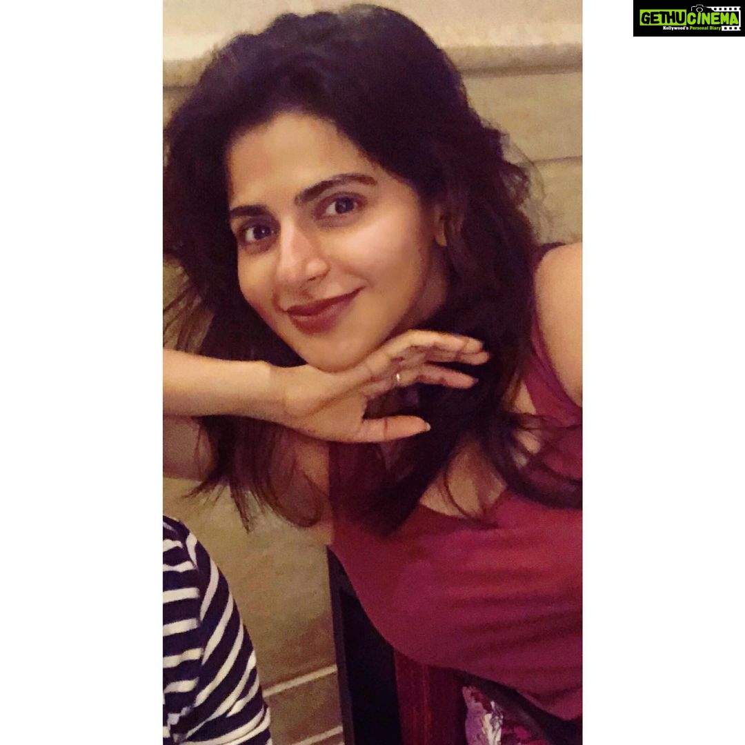 Iswarya Menon Instagram - Have you cropped out a Frnd from a picture & posted it? ๐ . Comment below ๐คจ
