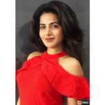 Iswarya Menon Instagram - #retrovibes ❤️ . http://m.helo-app.com/s/eeYxNUj