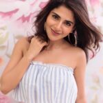 Iswarya Menon Instagram - 🧜🏾‍♀️ . 📷 @balakumaran_me MUA @ramya_mua Styling @mehndi_jashnani