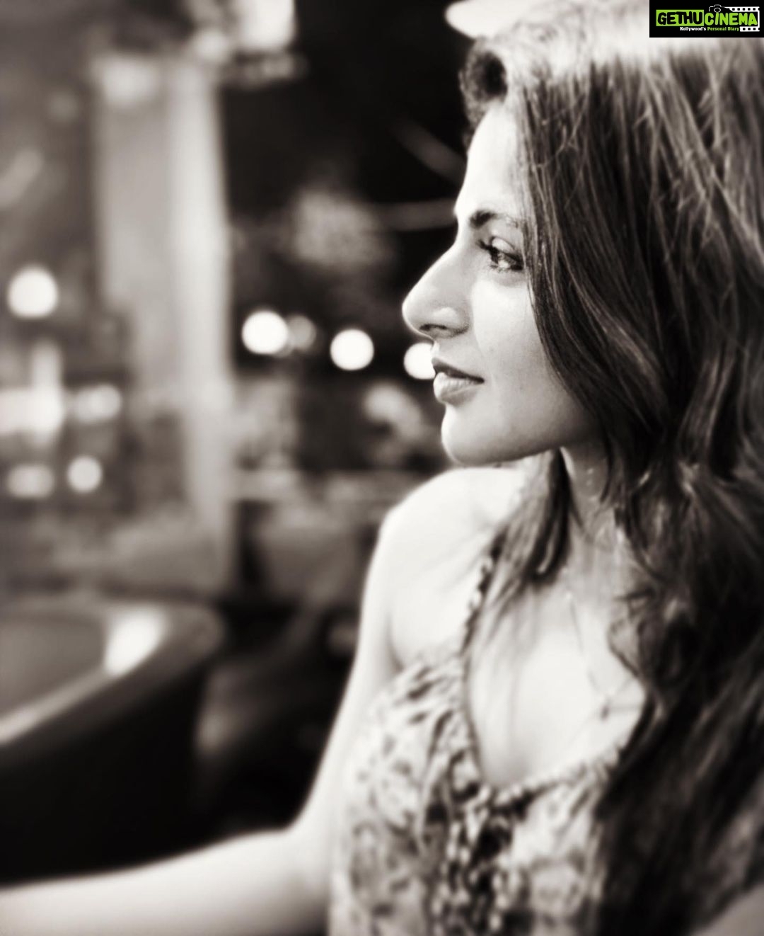 Iswarya Menon Instagram - Some things & some ppl are written in your soul with permanent ink..❤️ Don’t u agree? Tag ur favourite person / comment below 🖤❤️
