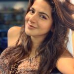 Iswarya Menon Instagram - Difficult roads always lead to beautiful destinations 🖤 Don’t you agree? . P.c @suclicks