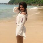 Iswarya Menon Instagram - Sun , sea , the sand & me ❤️ . #takemeback #beachlife #travelstories
