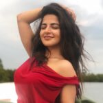 Iswarya Menon Instagram - You are the sky, everything else is just the weather 😉