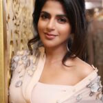 Iswarya Menon Instagram – Throwback 🤓
.
#girlnextdoor
#ohyesitsme 🤪😂