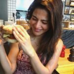 Iswarya Menon Instagram – Ok yes i am goofy & yes I love my burger! Ok bye 👻🤓
.
#vacaymode #ohhellyes #foodisbae