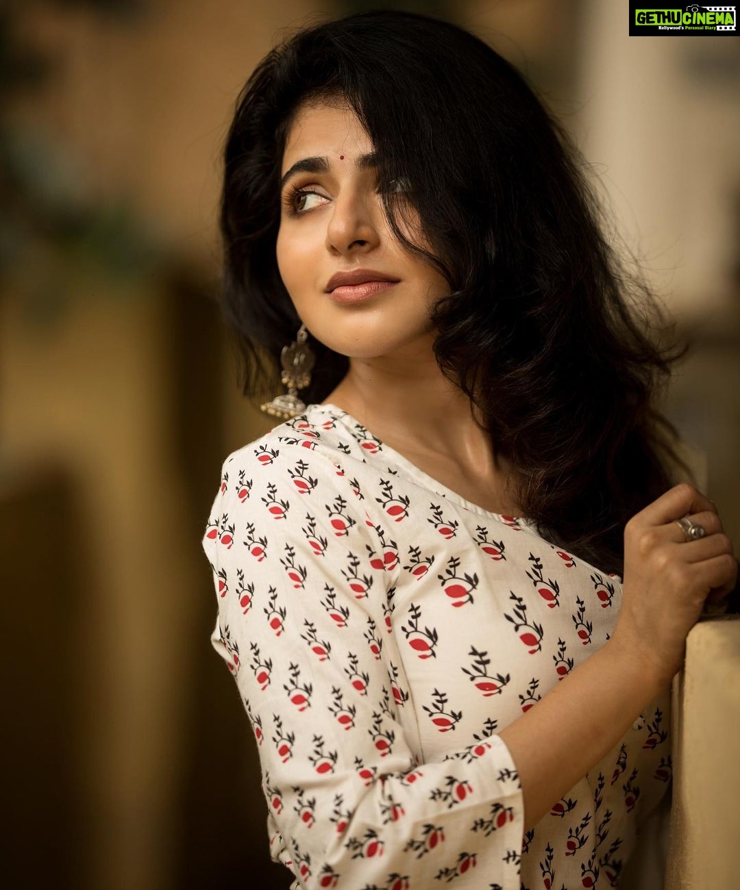 Iswarya Menon Instagram - Whatsup you sweet thing?😉😘♥️ . . . @camerasenthil