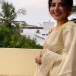 Iswarya Menon Instagram – Happiness, gratitude & utmost love 🤍
.
.
Make up, hair, saree, styling, video courtesy- all in all by my mum @jayamukeshmenon 😘