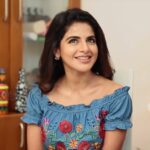 Iswarya Menon Instagram - Well 🤔 i have absolutely no idea what i was thinking so deeply 😂 . #caughtcandid