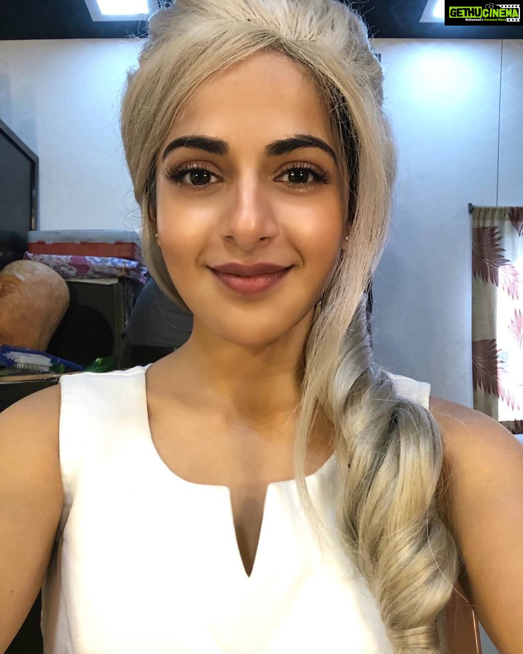 Iswarya Menon Instagram - The indian version of #khaleesi! Oops sorry khalasi 😛 If you havent watched my film you wil never understand 🤪 . #tamizhpadam2