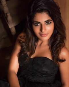 Iswarya Menon Instagram - 🖤 Photographry.. @lokesh_damodaran Styling .. @rincy_shankar Makeup.. @ramya_mua