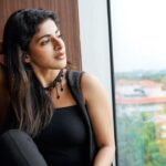 Iswarya Menon Instagram - Caught while admiring the scenic beauty outside the window !! 🖤 . #candidindeed #caughtintheact #suckerforscenery 🖤 @kiransaphotography