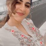 Iswarya Menon Instagram - The sound of the wind 😍 Ending the year on a spiritual note .. Blessings all the way from Rameshwaram 🙏🏼❤️