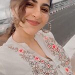 Iswarya Menon Instagram – The sound of the wind 😍
Ending the year on a spiritual note ..
Blessings all the way from Rameshwaram 🙏🏼❤️